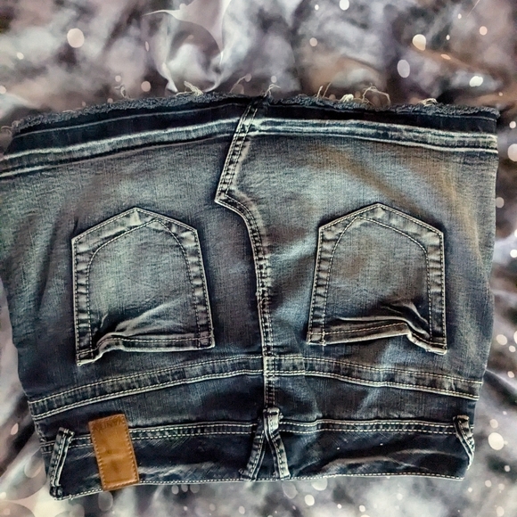 Jean Skirt Darker color - Picture 3 of 3